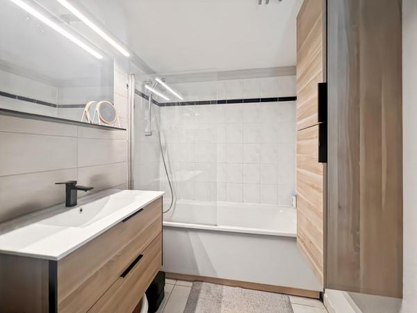 Dans secteur prisé à DAMMARIE-LES-LYS, appartement 3 pièces rénové