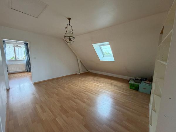 Maison Familiale avec piscine à Trouy 180m2