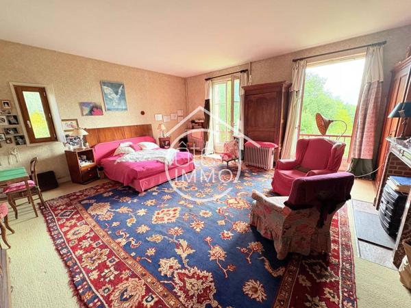 BERGERAC : Manoir atypique 17 pièces de 570m² avec dépendances