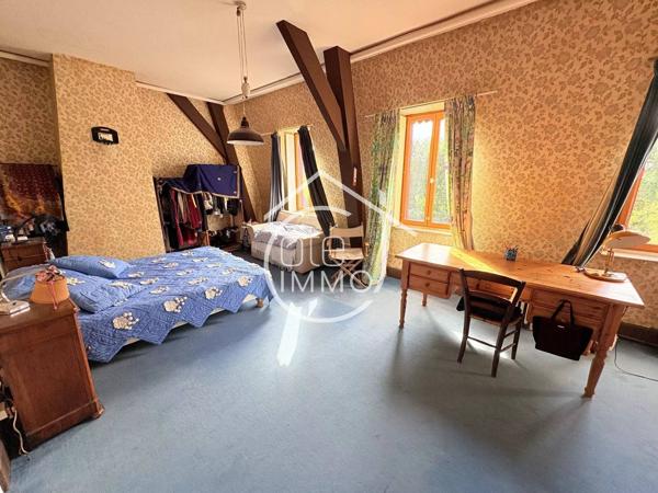 BERGERAC : Manoir atypique 17 pièces de 570m² avec dépendances