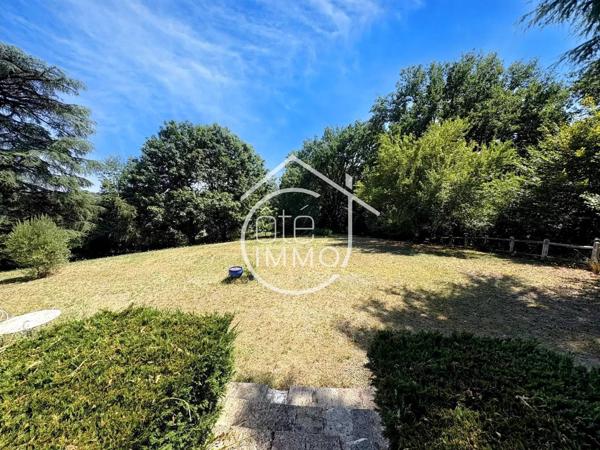 BERGERAC : Manoir atypique 17 pièces de 570m² avec dépendances
