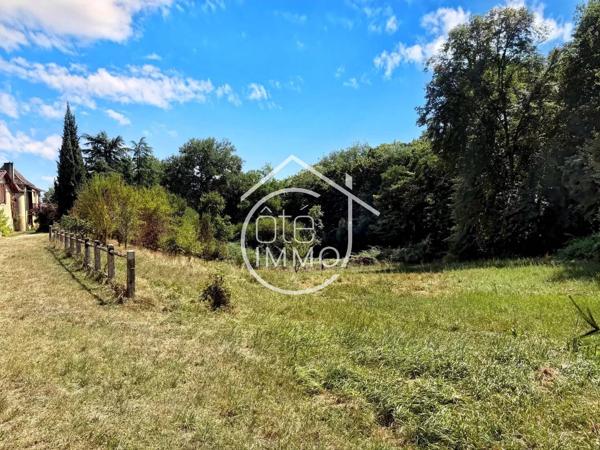 BERGERAC : Manoir atypique 17 pièces de 570m² avec dépendances