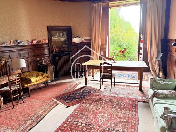 BERGERAC : Manoir atypique 17 pièces de 570m² avec dépendances
