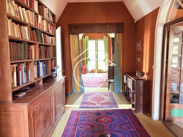 BERGERAC : Manoir atypique 17 pièces de 570m² avec dépendances