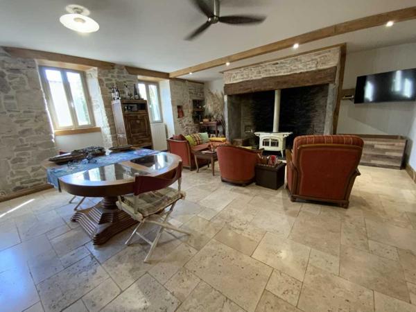 Maison ancienne - Gramat Gramat, propriété de caractère XVIIIe + dépendances. Jardin 720 M²