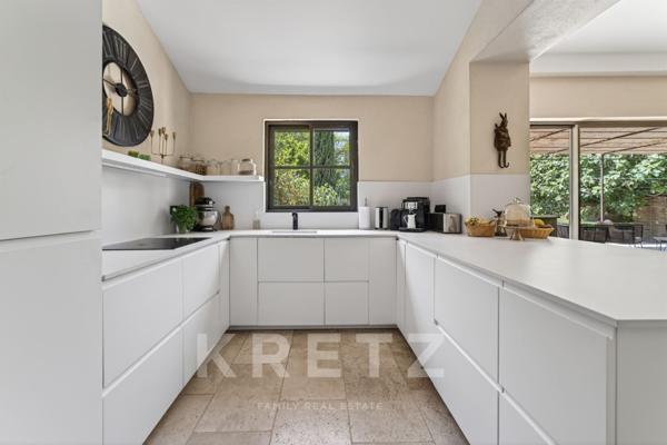 Domaine d'exception à Avignon – Mas provençal rénové de 585m2 avec 8 suites, piscine et 1 hectare de