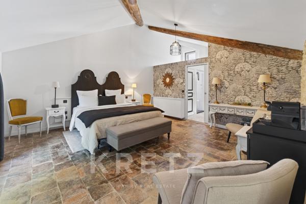 Domaine d'exception à Avignon – Mas provençal rénové de 585m2 avec 8 suites, piscine et 1 hectare de