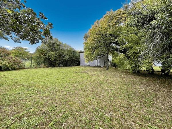 Maison à vendre à Chasseneuil-du-Poitou dans la Vienne (86360), ref : VM414-86001