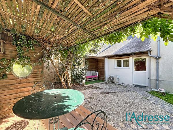 LAVAL RIVE DROITE- MAISON DE VILLE AVEC JARDIN