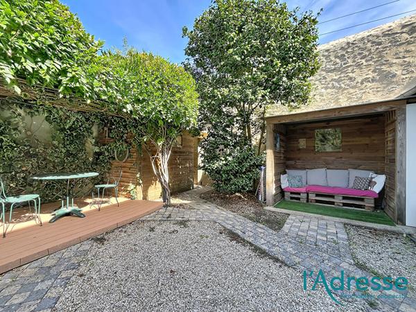 LAVAL RIVE DROITE- MAISON DE VILLE AVEC JARDIN