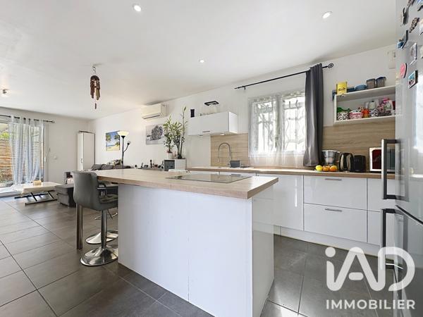 Maison à vendre 4 pièces 75 m² Gignac-la-Nerthe