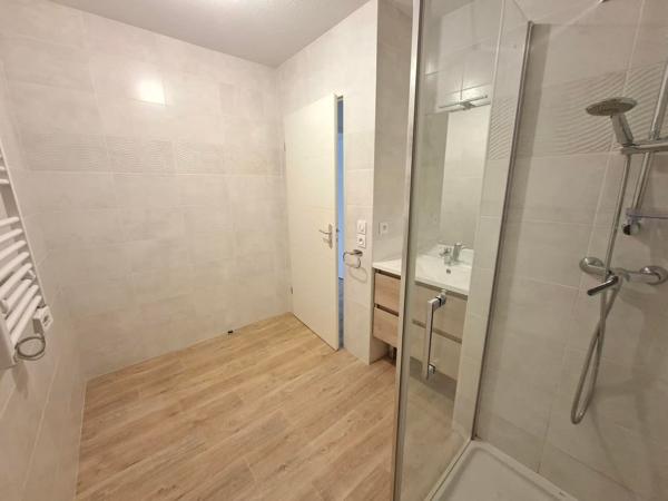 Appartement lumineux au rez-de-chaussée