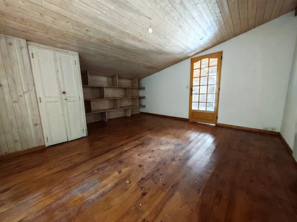 Authentique maison de garde-barrière – EAUZE