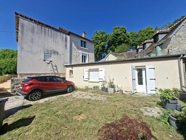 Vente                                                      Maison
                        
                     5 pièces                      104 m2                     à Gisors