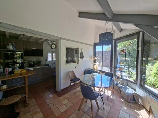 Vente                                                      Maison
                        
                     5 pièces                      104 m2                     à Gisors