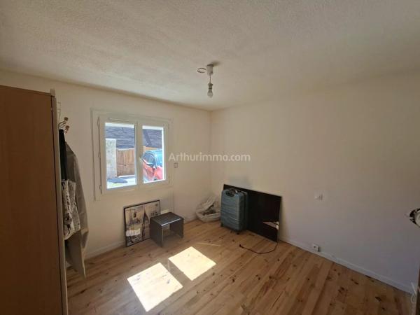Vente                                                      Maison
                        
                     5 pièces                      104 m2                     à Gisors