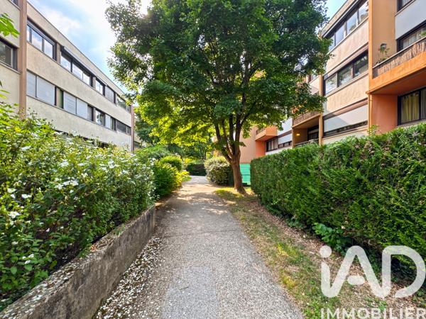 Location appartement 4 pièces 78 m² Massy