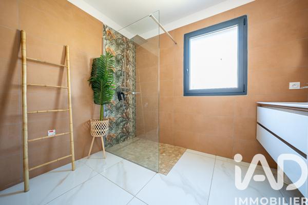 Maison à vendre 4 pièces 133 m² Saint-Étienne-de-Fontbellon