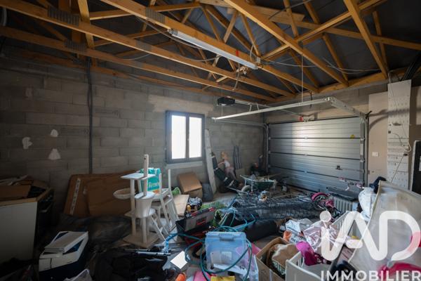 Maison à vendre 4 pièces 133 m² Saint-Étienne-de-Fontbellon