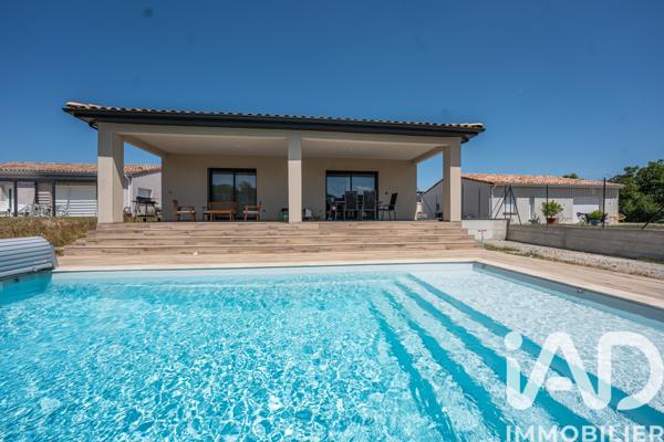 Maison à vendre 4 pièces 133 m² Saint-Étienne-de-Fontbellon