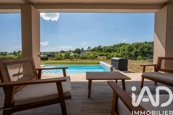 Maison à vendre 4 pièces 133 m² Saint-Étienne-de-Fontbellon