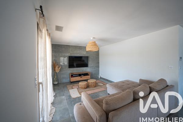 Maison à vendre 4 pièces 133 m² Saint-Étienne-de-Fontbellon