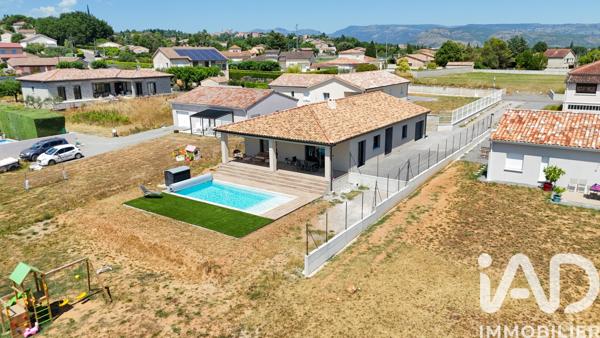 Maison à vendre 4 pièces 133 m² Saint-Étienne-de-Fontbellon