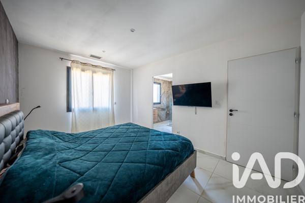 Maison à vendre 4 pièces 133 m² Saint-Étienne-de-Fontbellon