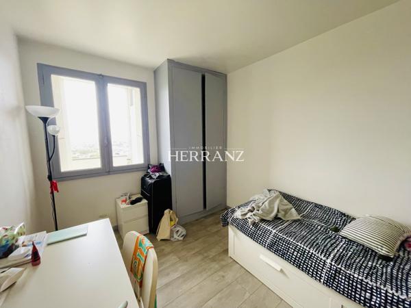 Appartement T4 (3ch) de 75m2 avec 4 balcons en parfait état Détails des diagnostics énergétiques