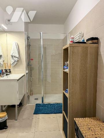 A BRUZ - Un appartement de type T1 de 33 m², lumineux et fonctionnel, comprenant une pièce prin...