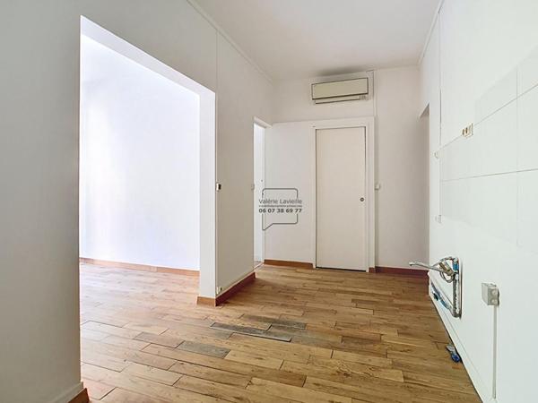 MARSEILLE ( 13002) - VIEUX PORT/HOTEL DE VILLE - Exclusivité - TYPE 2 + BALCON