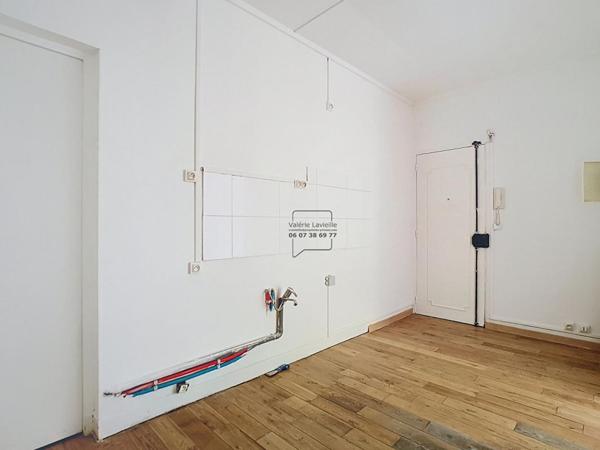 MARSEILLE ( 13002) - VIEUX PORT/HOTEL DE VILLE - Exclusivité - TYPE 2 + BALCON