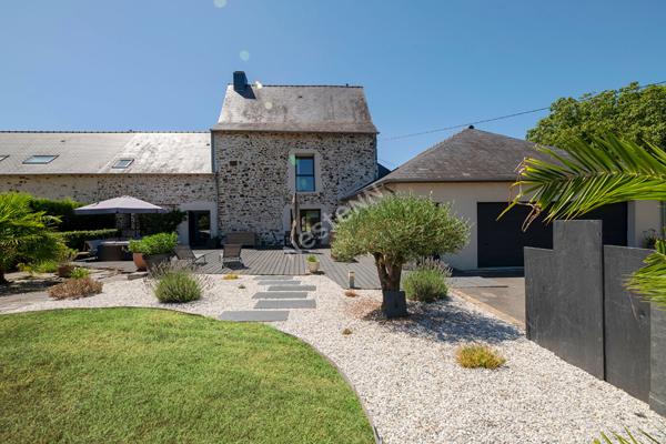 Maison de prestige à vendre à Amanlis - 5 pièces, grand terrain, charme et volume