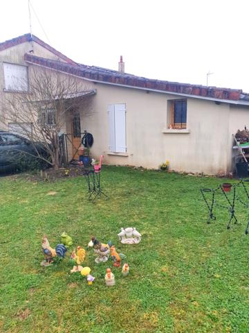 SAINT AIGULIN (17) a vendre 4 appartements loués plus garages,