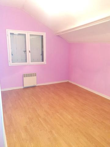 SAINT AIGULIN (17) a vendre 4 appartements loués plus garages,