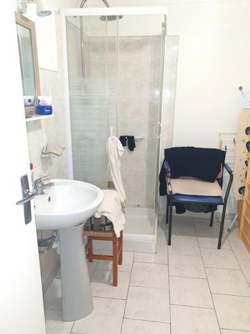 SAINT AIGULIN (17) a vendre 4 appartements loués plus garages,