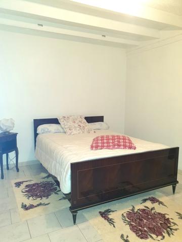 SAINT AIGULIN (17) a vendre 4 appartements loués plus garages,