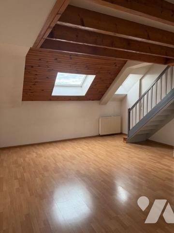 ANGERS GARE/PASSERELLE T4 AU DERNIER ETAGE