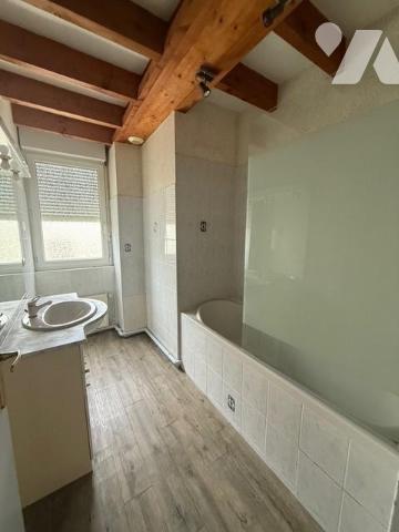 ANGERS GARE/PASSERELLE T4 AU DERNIER ETAGE