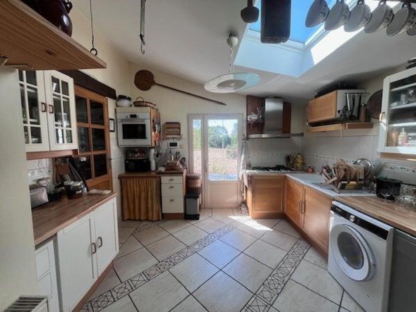 COUERON- Maison 10 pièces, 6 chambres sur une parcelle de 9335 m²