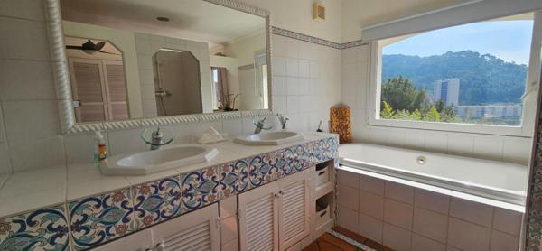 Maison Toulon Ouest 5 pièce(s) 145 m2