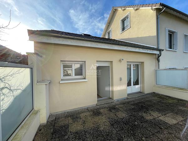 CHAVILLE - RER C - Duplex de 3 pièces avec terrasse €299 000 ** - Référence 656-C