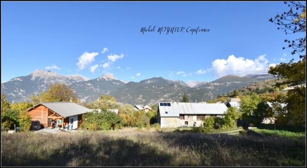 Terrain à vendre de 744,00 m² CHAMPCELLA (05)