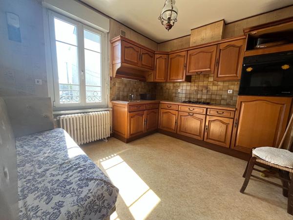 A vendre Maison Dol De Bretagne 4 pièce(s) 136.20 m2 proche gare axe rennes-st malo