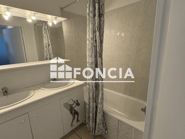 Location Appartement 3 pièces 55.7 m² - 1 RUE COTTAGE DES TOURTERELLES Pau 64000