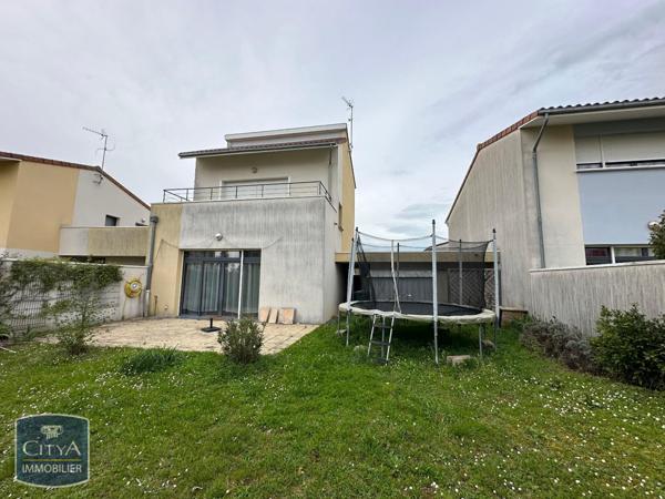 Maison à louer 5 pièces 122.5m²