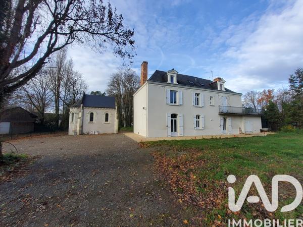 Maison à vendre 6 pièces 222 m² Saint-Barthélemy-d'Anjou