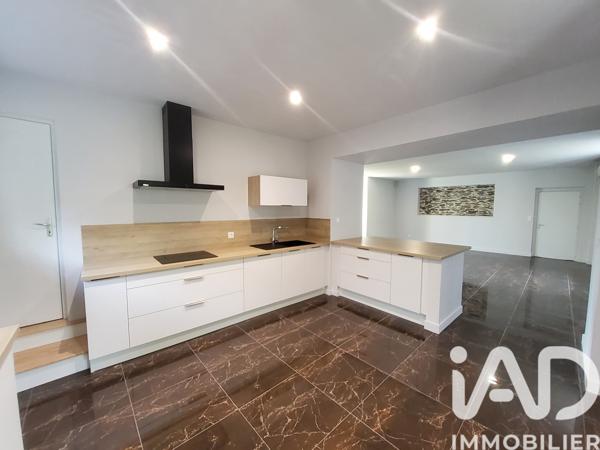 Maison à vendre 6 pièces 222 m² Saint-Barthélemy-d'Anjou