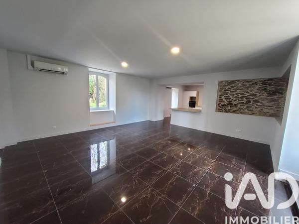 Maison à vendre 6 pièces 222 m² Saint-Barthélemy-d'Anjou