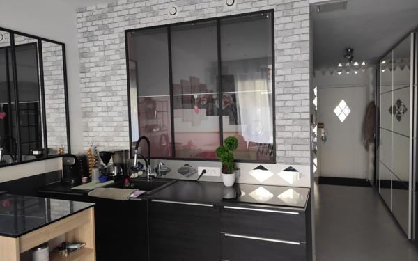 Appartement à vendre    1 pièce • 34,61 m2 Marseille 8